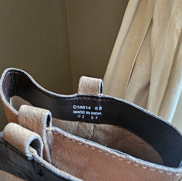 COLE HAAN LEATHER ANKLE BOOTS SZ 8 - Picture 7 of 9